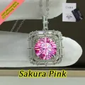 Dettaglio del pendente quadrato con moissanite Sakura Pink e catena in argento - rosa ciliegia