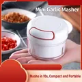 Tragbarer manueller Mini-Knoblauchzerkleinerer und Gemüsehacker in weißer Farbe - 100ml / Weiß