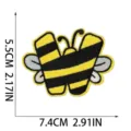 Toppa ricamata a forma di lettera W a tema ape per decorazione vestiti e fai da te - Lettera W Ape (X8MF-078-W)