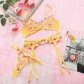 Elegante completo intimo in rete gialla con ricamo a cuore reggiseno reggicalze e perizoma - Taglia S / Set / Giallo