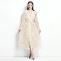 Robe française en dentelle crème avec broderie col V et manches lanternes - S / Robes / Abricot