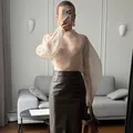 Elegante blusa de manga larga de malla transparente en blanco roto con un diseño sexy de moda - S / Tops / Albaricoque