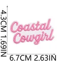 Vista dettagliata della toppa ricamata Coastal Cowgirl con misure di dimensioni precise - Stile Testo-Coastal Cowgirl (W29PX-062-06)