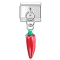 Vista detallada de un charm modular italiano plateado con un colgante de chile rojo - Estilo Chile Rojo (D461)