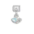Nahaufnahme eines muschelförmigen italienischen Charms mit blauem Herzstein und einer Perle - 1 Stück / Jakobsmuschel Perle (D553)