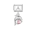 Detalle de dije de delfín plateado con cristal de corazón rosa para pulsera italiana - Delfín Sosteniendo Corazón (D946) / Plateado con Corazón Rosa