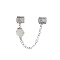 Detailaufnahme eines silbernen italienischen Modul-Charms mit weißer Rose und Kette. - Weiße Rose Blume (D729)