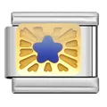 Makro-Detail eines italienischen Modul-Charms mit blauem Stern auf Goldgrund - Blaues Sternenmuster (XX01)