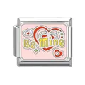 Vue macro d'un charm italien rose pour bracelet avec texte Be Mine et cœurs - Slogan Cœur (Be Mine) (#9)