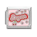 Détail d'un maillon Italian Charm avec mot 'Sugar' et cœurs sur fond rose - Texte Sucré (Sugar) (#12)
