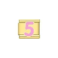 Dettaglio di un charm italiano modulare dorato con un numero 5 rosa decorativo elegante - Numero 5 Rosa (Y2011) / Oro