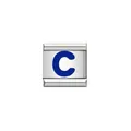 Nahaufnahme eines silbernen Edelstahl-Charms mit einem blauen Buchstaben C drauf. - Blaues Alphabet-Modul - C