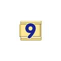 Dettaglio di un charm italiano dorato con un design del numero nove in smalto blu. - Blu Numero 9 / Oro