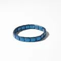 Vista dettagliata di un bracciale modulare italiano blu metallizzato in acciaio inossidabile - 18 Maglie per Pezzo / Blu Lucido