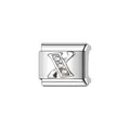 Dettaglio macro del charm modulare in acciaio inox argento con lettera X e cristalli - Stile Lettera X