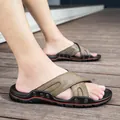 Herren Pantoletten aus braunem Leder mit Kreuzriemen, rutschfeste Sommer-Sandalen XXL - 38 / Khaki