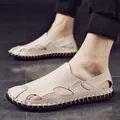 Sandali beige traspiranti da uomo a punta chiusa con suole morbide flessibili - 38 / Bianco avorio
