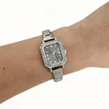 Montre carrée argentée élégante pour femme avec lunette en diamants et cadran gris - Argent, Noir