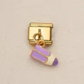Detailansicht eines lila Bleistift-Anhängers für ein italienisches Modularmband - Violetter Bleistift Glied Stil 5 / Gold