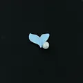 Dije cola de ballena azul claro con perla blanca para colgante relicario flotante - Estilo Cola de Pez Perla Artificial (25) / Paquete de 10