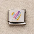 Charm italien haut de gamme en acier inoxydable avec cœur émaillé à rayures colorées - Cœur Arc-en-ciel sur Fond Blanc (30)