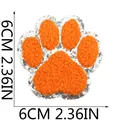 Écusson brodé patte de chat en chenille orange avec bordure pailletée argentée, 6x6cm - Pièce Unique (X6ZZ-115-08) / Orange