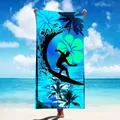 Schnelltrocknendes Mikrofaser-Strandtuch mit Surfer-Silhouette und tropischem Hibiskus-Druck - Surfen