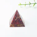 Pequeña pirámide de orgón de 3 cm con piedras de cristal rojo y pan de oro para la mesa. - 3cm / Jaspe Rojo Tipo 2