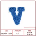 Toppa lettera V in ricamo di ciniglia blu per decorazione di vestiti e borse DIY - Lettera Inglese V (4B5-22) / Blu