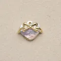 Eleganter goldener Herzanhänger mit lila marmoriertem Emaille und Schleife für DIY Schmuck - Lila Marmormuster Schleife Herz Stil (10)