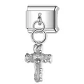 Vista detallada de eslabón italiano con una cruz texturizada y piedra de corazón - Estilo Cruz con Gema Corazón / Cruz Plateada con Corazón Strass Blanco (ICG579-1)
