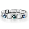 Vista detallada de una pulsera modular italiana de acero inoxidable con flores azules. - Flor Azul Oscuro Base de Plata (ICH092-7)