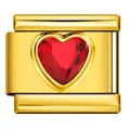 Vista dettagliata di un charm modulare italiano dorato con una gemma rossa a forma di cuore - Stile Gemma Rossa a Cuore (ICY721-2)