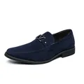 Elegante Herren Slipper aus marineblauem Wildleder mit dekorativer silberner Metallschnalle - 38 / Blau