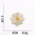 Hochwertiger weißer Gänseblümchen-Stickaufnäher mit gelber Mitte und 4 cm Größe - Weißes Gänseblümchen (16#) / 4x4cm