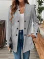 Primer plano de la americana cruzada gris con textura y elegantes botones negros de moda - 1XL / Tops / Gris