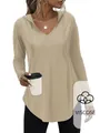 Detailweergave van een kaki dames-t-shirt met capuchon van zachte viscose stof - Abrikoos