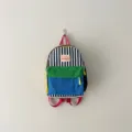 Farbenfroher Kinderrucksack im Blockfarben-Design mit schwarzen Streifenmustern - Einheitsgröße / Schwarz-weiße Streifen