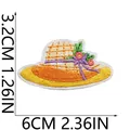 Vista dettagliata della toppa ricamata a cappello di sole con misure 6cm x 3,2cm - Cappello di Paglia Giallo (C9YY-08-15)