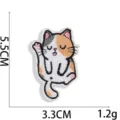 Detailed view of cute tricolor cat embroidered patch showing 5.5x3.3cm size and 1.2g - Tricolor Cat Lying Style (18#)