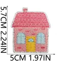 Toppa ricamata casa rosa per decorazione vestiti con misure in cm e pollici - Piccola Casa Rosa (C9YY-12-12)
