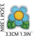 Vista dettagliata delle dimensioni della toppa ricamata fiore blu per abiti - Piccolo fiore blu (C9YY-062-24)