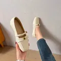 Elegantes mocasines Mary Jane color crema tallas grandes con hebilla de flor dorada - 40 (Largo del pie 250mm) / Zapatos Mary Jane (318-2) / Estilo Más Ancho / Blanco Roto