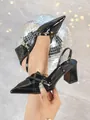 Κομψές μαύρες λουστρίνι γόβες slingback με χοντρό τακούνι και λεπτομέρεια αγκράφας - 34 / Γυαλιστερό Μαύρο
