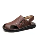 Bruine lederen herensandalen met gesloten neus en een zijdelings opengewerkt design - 37 / Donkerbruin