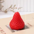 Handgemachte rote Erdbeere Duftkerze als kreatives Geschenk, Maße 4,5 cm x 4,0 cm groß - L / 1 Stück / Rot