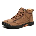 Robuste braune Herren-Lederstiefeletten mit handgenähten Details und Schnürsenkeln. - 39 / Braun