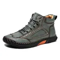 Stivaletti da uomo in pelle grigia retrò con cuciture marroni e suola antiscivolo - Verde