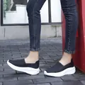 Zapatillas negras tejidas a mano con suelas de plataforma blancas gruesas para mujer - 35 / Negro