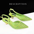 Gedetailleerde weergave van lichtgroene strass slingbacks met schoenafmetingen - Limoengroen